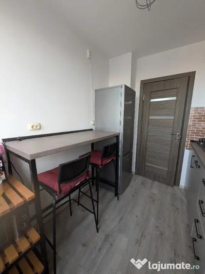 Apartament cu 2 camere semidecomandat în Lujerului