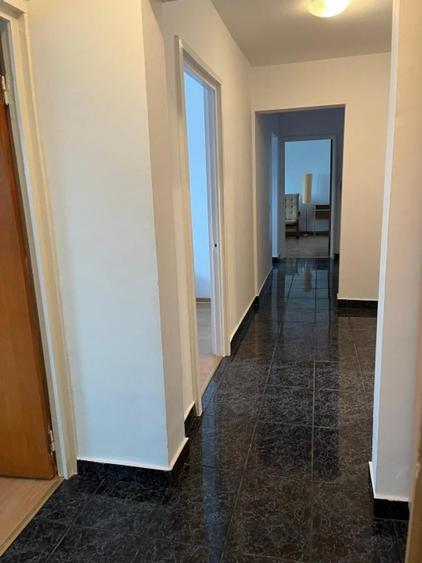 Apartament cu 3 camere decomandat în Parcul Circului