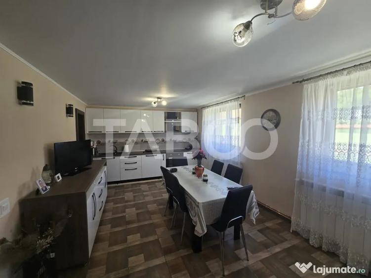 Casă cu 3 camere cu Teren 1255 Mp în Colun