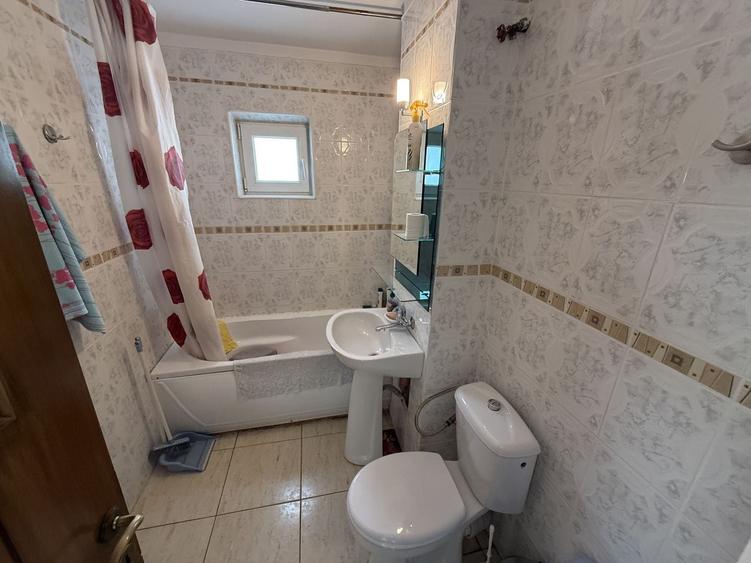 Apartament cu 4 camere decomandat, mobilat în Inel II