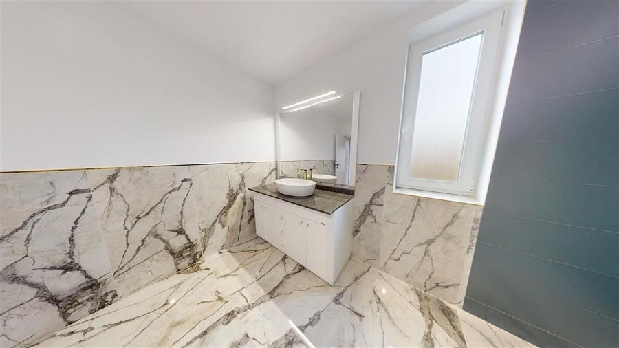 Duplex cu 4 camere cu Canalizare în Daia