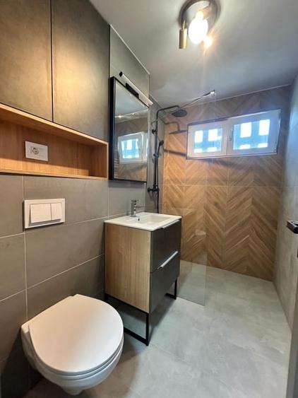 Apartament cu 3 camere decomandat, mobilat în Complex Studențesc