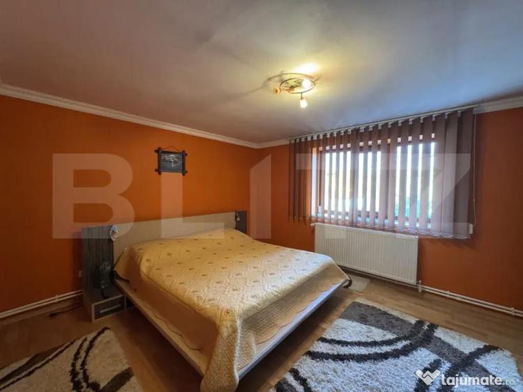 Casă cu 6 camere cu Teren 2500 Mp în Central
