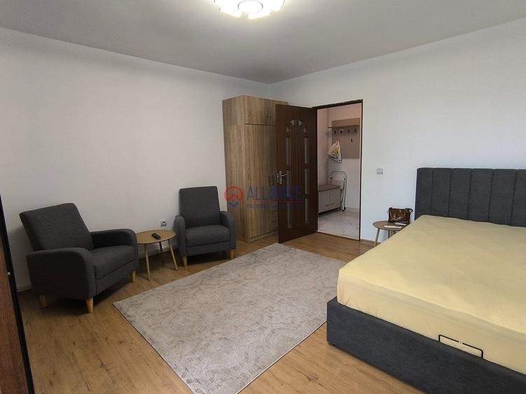 FAR - Studio cochet cu priveliste catre port ! - 3