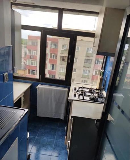Apartament cu 3 camere decomandat în Găvana