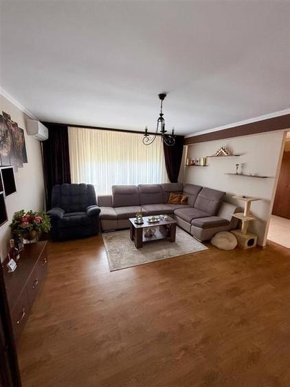 Casă cu 4 camere cu Teren 303 Mp în Sântandrei