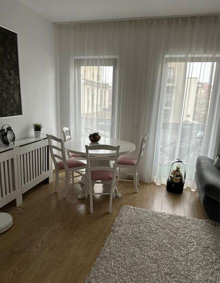 Apartament cu 2 camere decomandat, mobilat în Borhanci