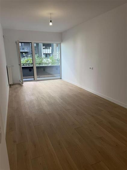 Apartament cu 2 camere decomandat în Baza 3