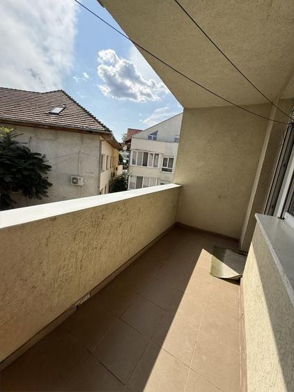 Apartament cu 2 camere semidecomandat în Ultracentral