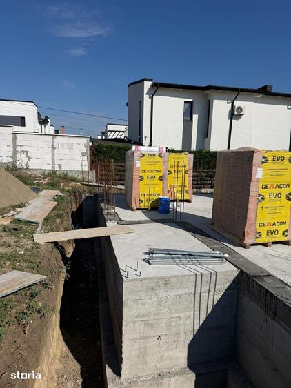 Casă cu 3 camere cu Teren 400 Mp în Păcurari