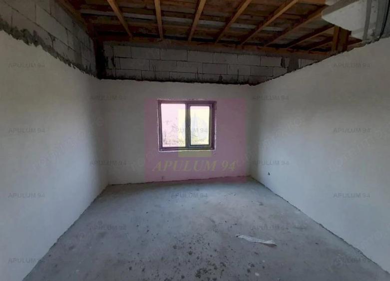 Casă cu 4 camere cu Teren 200 Mp în 1 Decembrie