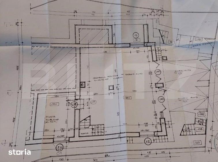 Casă cu 8 camere cu Teren 461 Mp în Gruia