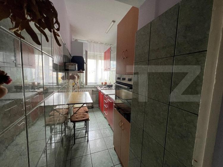 Apartament cu 2 camere semidecomandat, mobilat în 14 Mai — fotografia 2