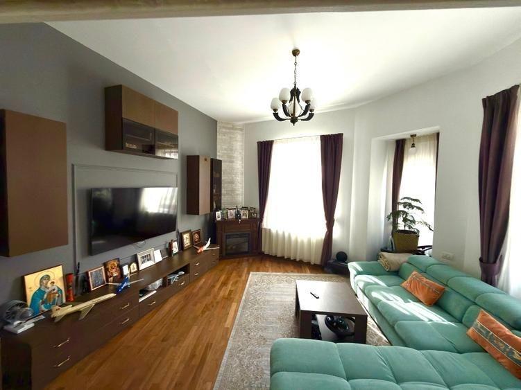 Apartament cu 4 camere decomandat, mobilat în Grădina Icoanei