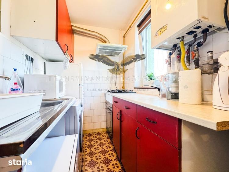 Apartament cu 2 camere|40 m2|semidecomandat| situat pe Str. Alverna - 8