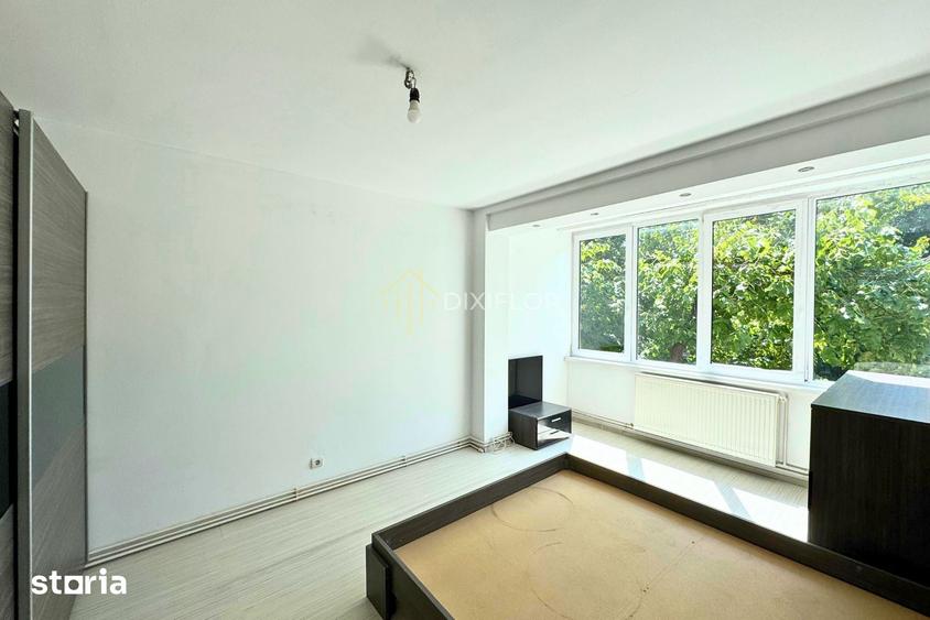 Apartament cu 3 camere decomandat în Libertății