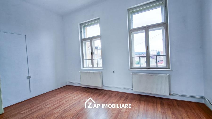 Birou, de 27 mp, în Ultracentral