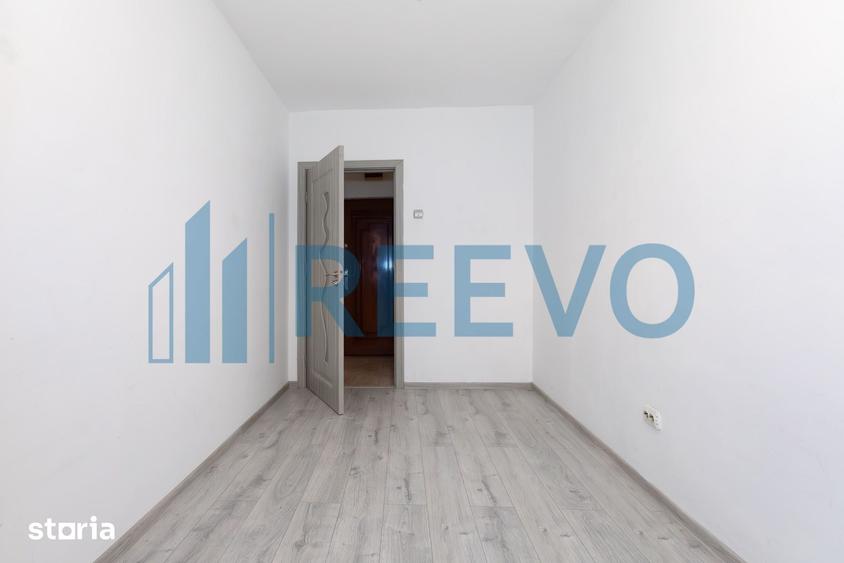 Apartament cu 3 camere decomandat în Republicii