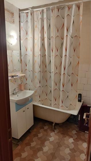Apartament cu 2 camere decomandat în Petros