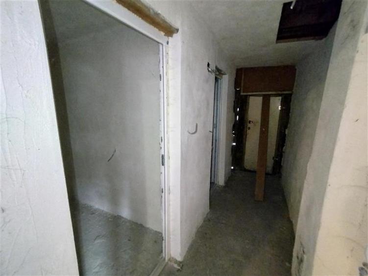 Casă individuală cu 6 camere cu Canalizare în Răcășdia