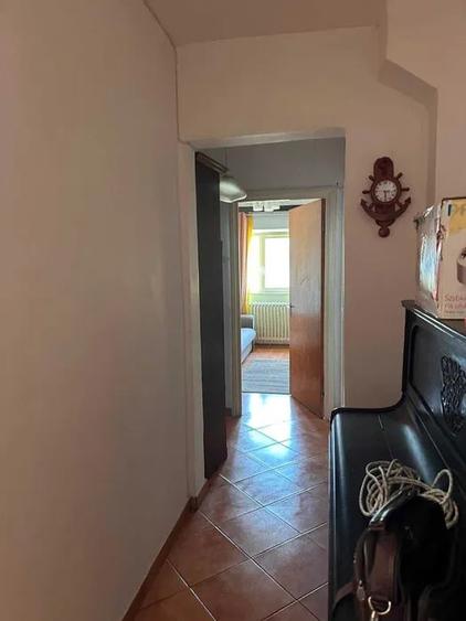 Apartament cu 4 camere decomandat în Doamna Ghica