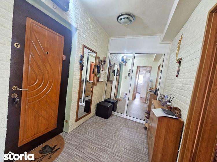 Apartament cu 2 camere decomandat, mobilat în Micro 40
