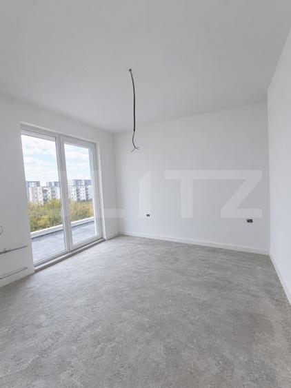 Penthouse cu 3 camere decomandat în Tractorul