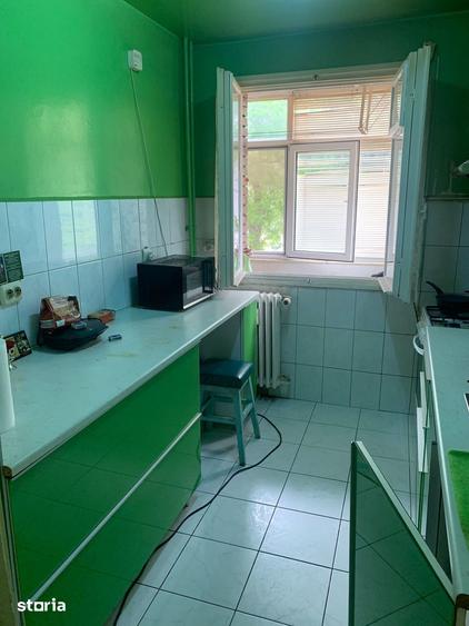 Apartament cu 3 camere, mobilat în Titan