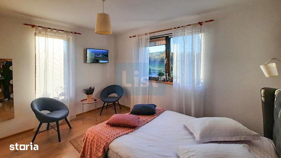 Casă cu 6 camere cu Teren 3500 Mp în Central