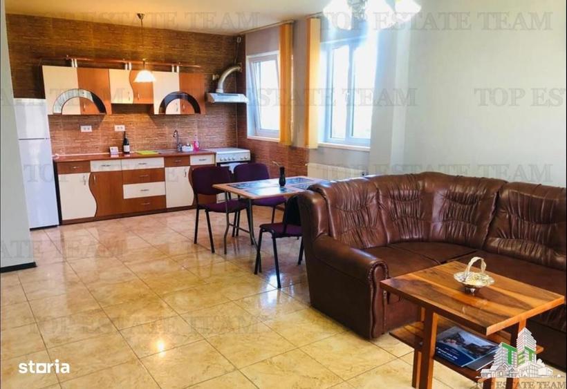 Casă cu 4 camere în Palazu Mare
