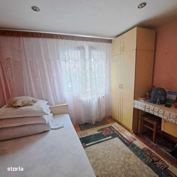 Apartament cu 4 camere decomandat în George Enescu