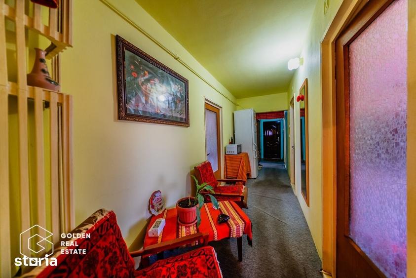 Apartament cu 4 camere decomandat în Micălaca