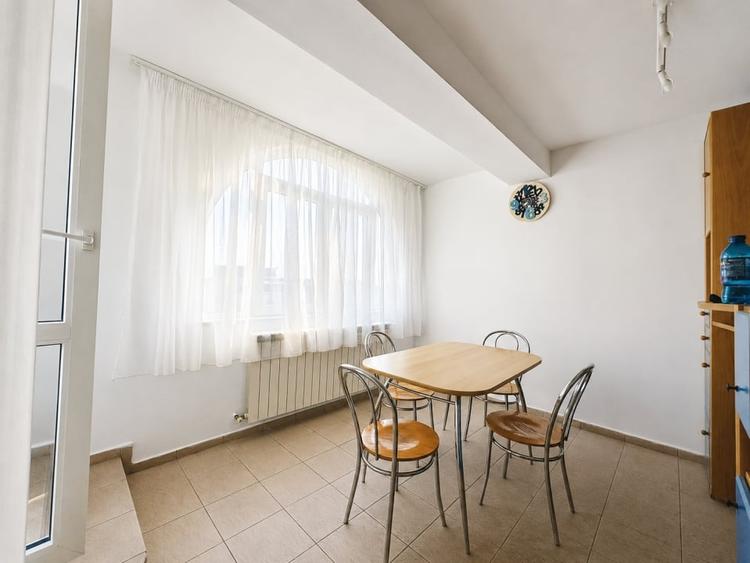 Apartament cu 4 camere decomandat în 13 Septembrie