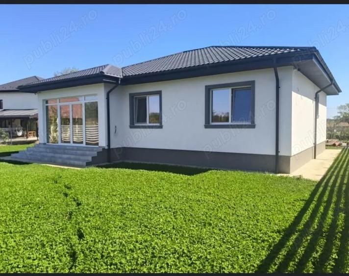 Casă cu 4 camere cu Teren 800 Mp în Periș