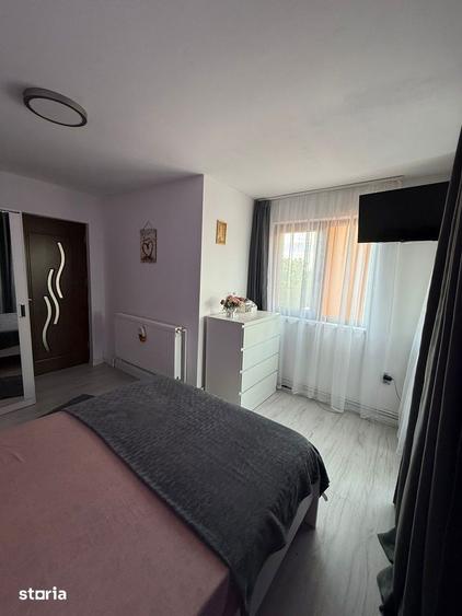 Casă cu 4 camere cu Teren 140.7 Mp în Păulești