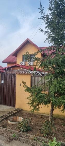 Casă cu 5 camere cu Teren 760 Mp în Central