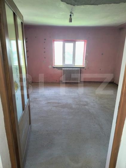 Casă individuală cu 3 camere cu Canalizare în Exterior Vest
