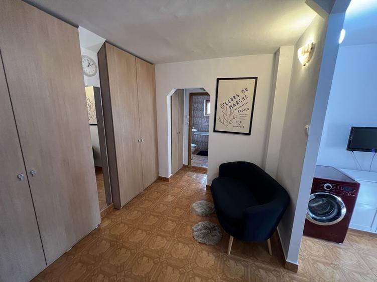 Apartament cu 2 camere decomandat în Central