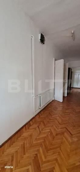 Apartament cu 5 camere în Central