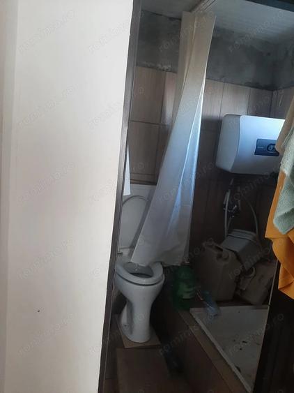 Casă cu 2 camere cu Teren 800 Mp în Gherghița
