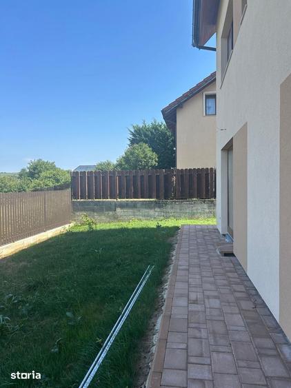 Casă cu 4 camere cu Teren 225 Mp în Borhanci