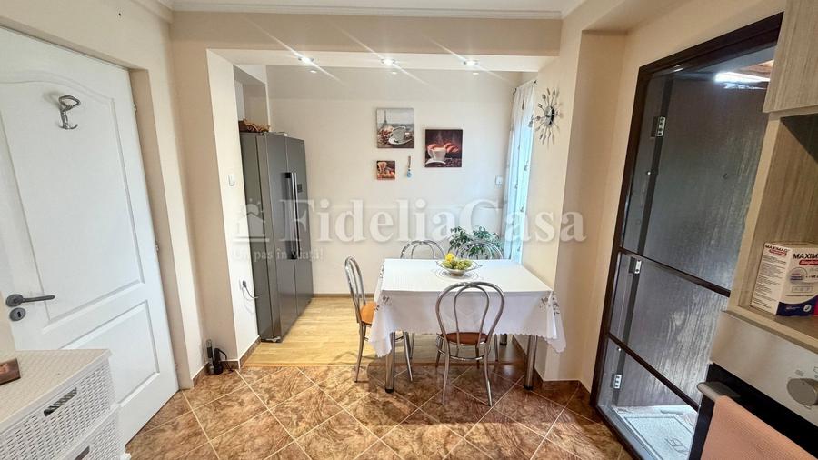 Casă cu 4 camere cu Teren 1453 Mp în Sculeni