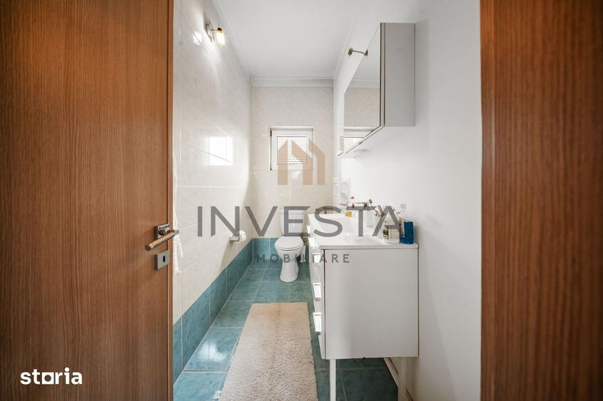 Casă cu 8 camere cu Teren 841 Mp în Zorilor