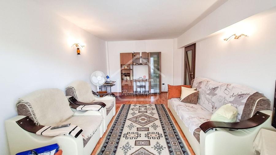 Apartament cu 2 camere decomandat în Astra