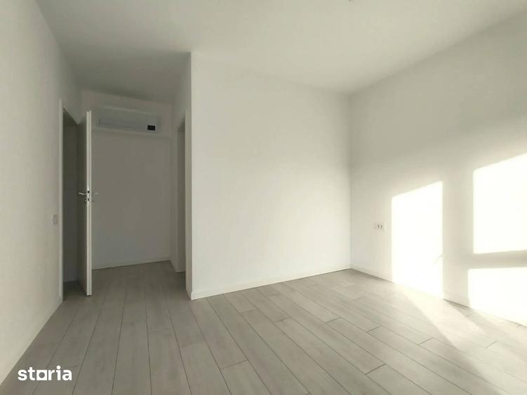 Apartament cu 3 camere decomandat în Romană