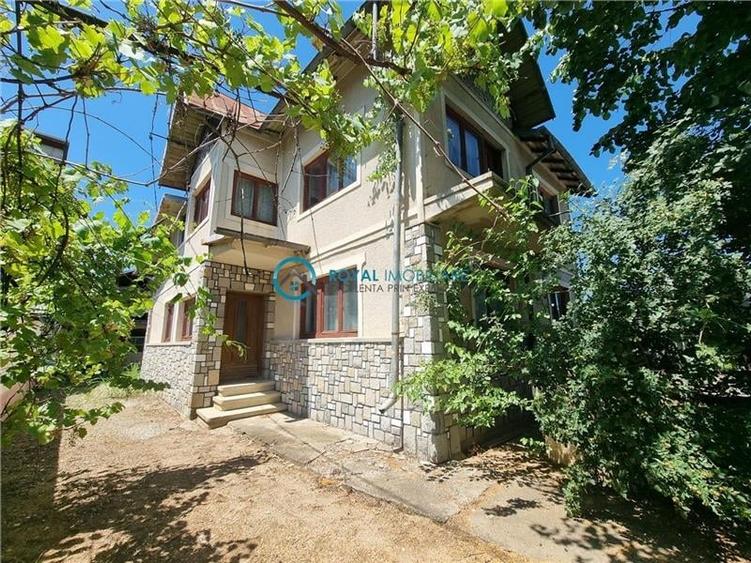 Casă individuală cu 5 camere cu Garaj în Blejoi