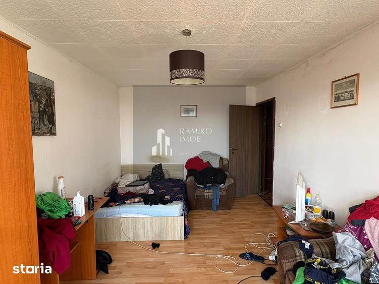 Apartament cu 3 camere decomandat în Berceni