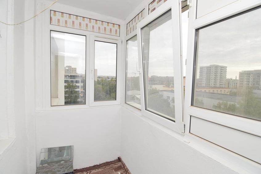 Apartament cu 3 camere decomandat în Theodor Pallady