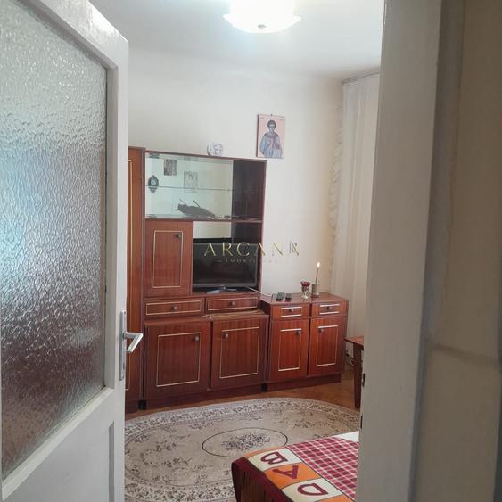 Casă individuală cu 2 camere cu Teren 10126 Mp în Jibou