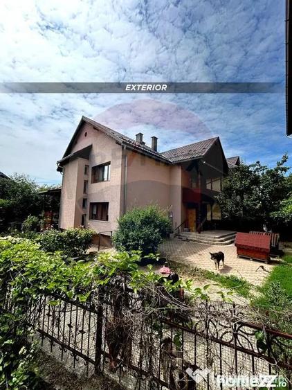 Casă cu 6 camere cu Teren 423 Mp în Valea Roșie